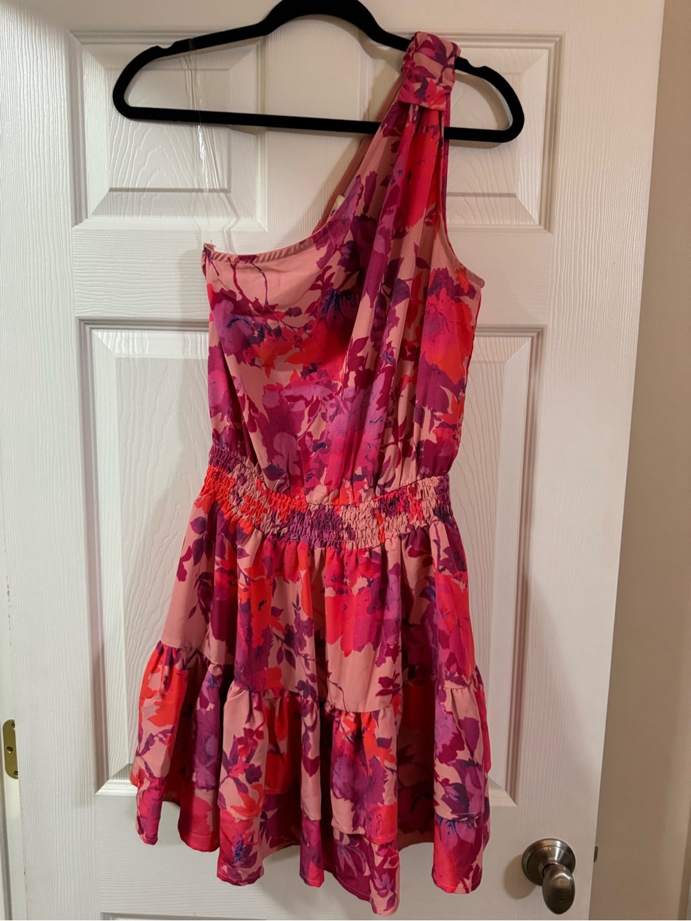 entro One-Shoulder Floral Dress in Pink & Fuchsia